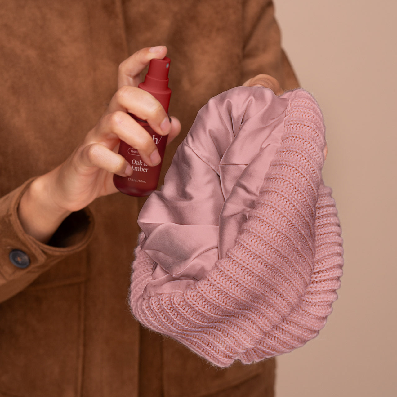 Gorro con forro de satén Glazey™ en blush