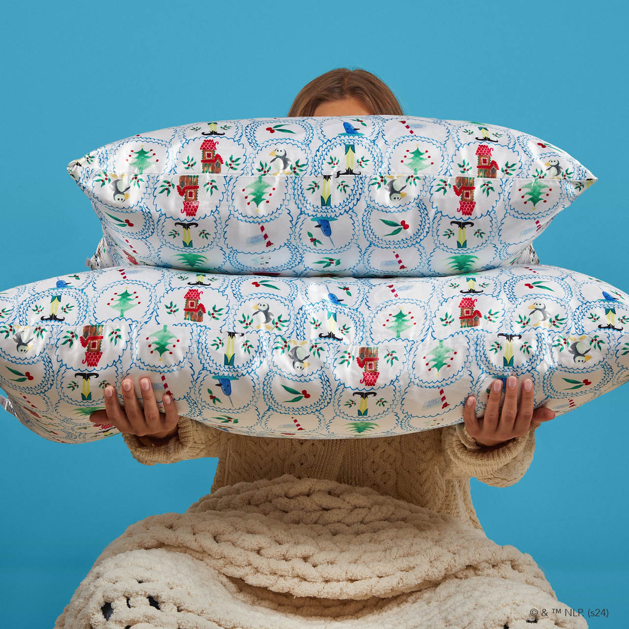 Kitsch x elf Satin Pillowcase in North Pole